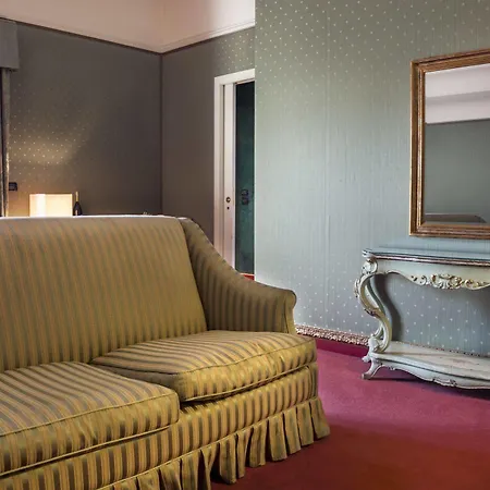 Royal 4* Catania