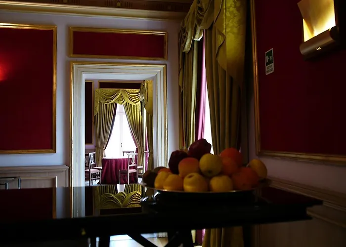 Отель Royal