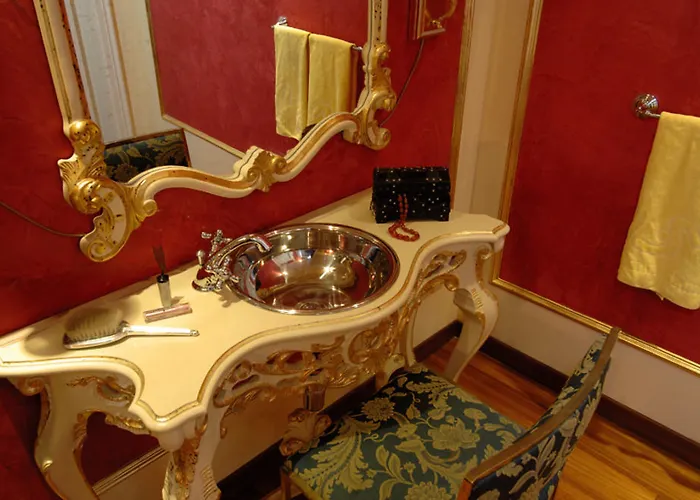 Отель Royal 4*