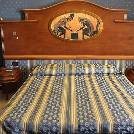 Royal 4* Catania