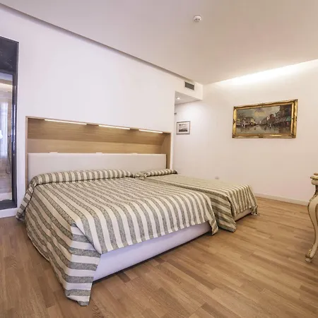 Royal 4* Catania