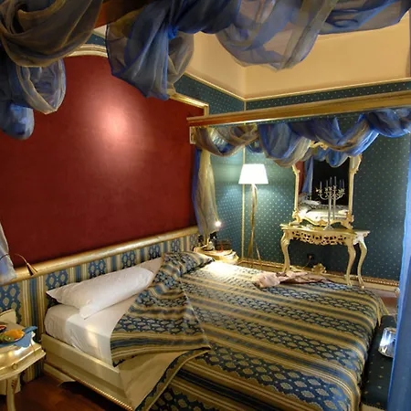 فندق Royal 4*